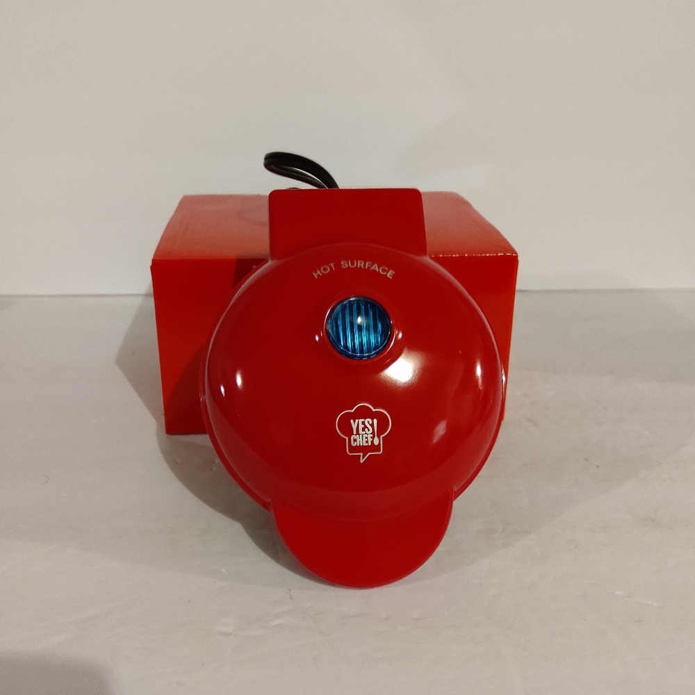 NEW  Yes Chef! A Personal Griddles w/ Gift Boxes. 4.5". School/Dorm use.
